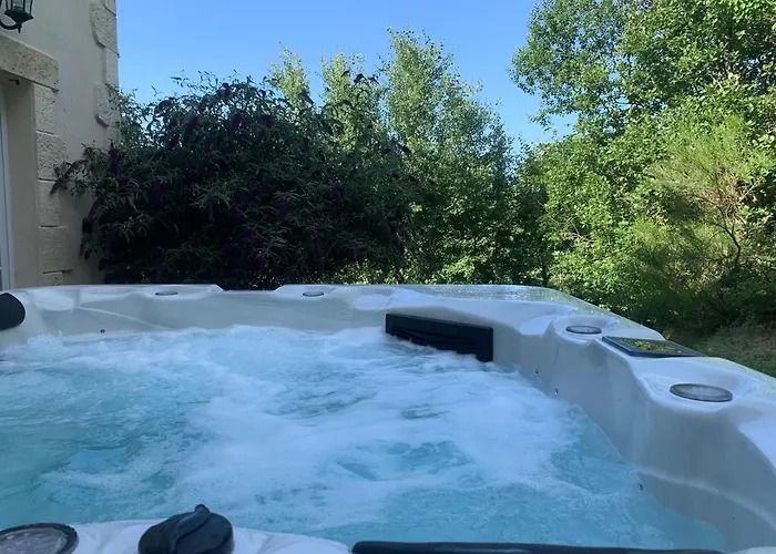 La Bastide Piscine Et Jacuzzi