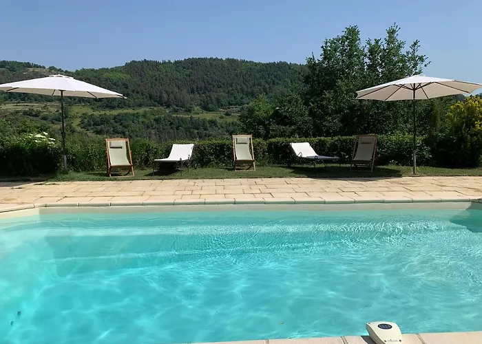 La Bastide Piscine Et Jacuzzi *